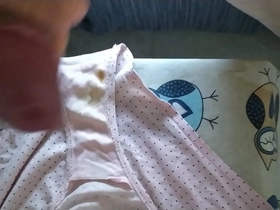 Corrida en bragas de mi mujer 116